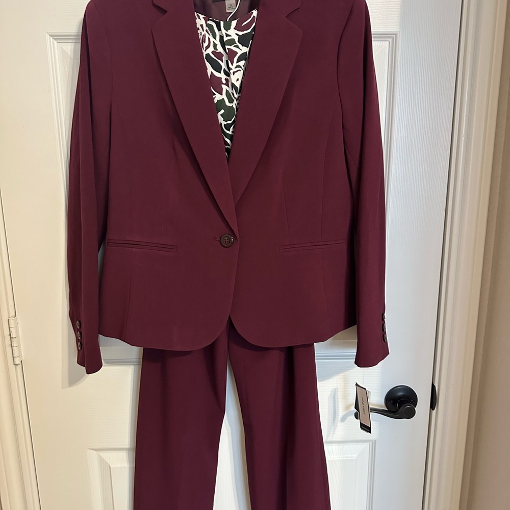 Nine West Burgundy Blazer with Patterned Lining